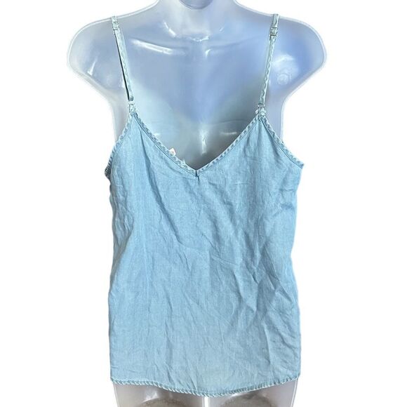 NWT Blue Chambray Embroidered Boho Floral Cami Tank Top Blouse Shirt Top - Picture 4 of 6